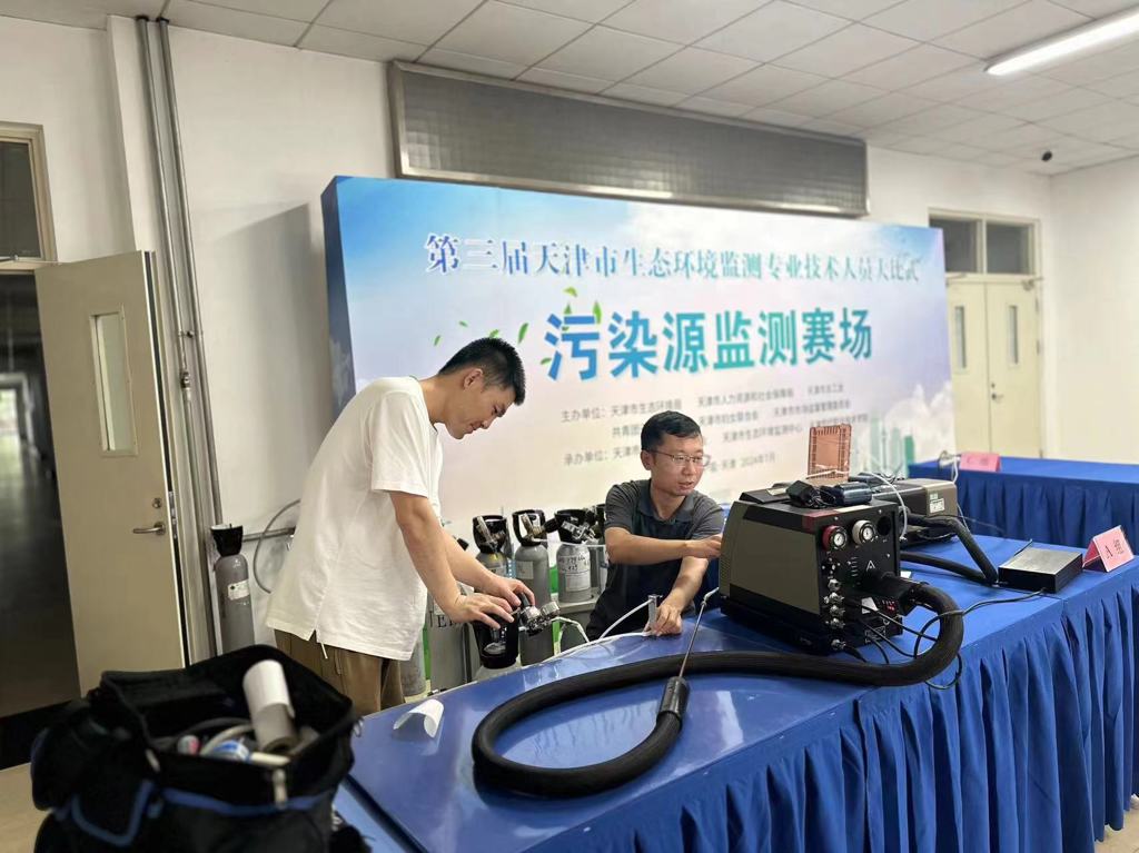 s_3d97de63a79a41d3.jpg s_3d97de63a79a41d3.jpg